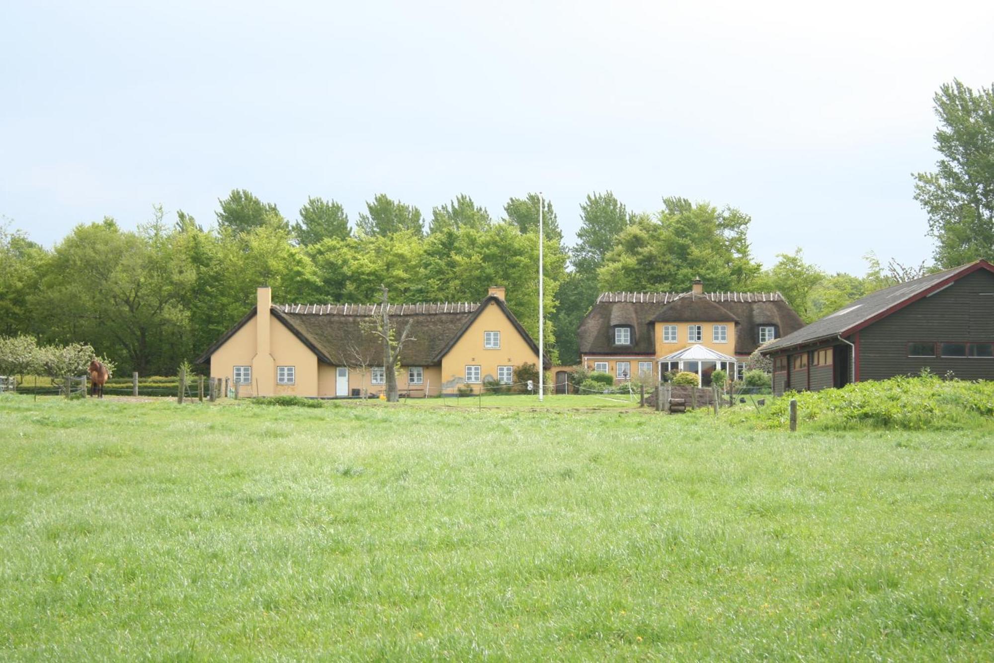 Grastenhus Guesthouse Thuro By Exterior photo